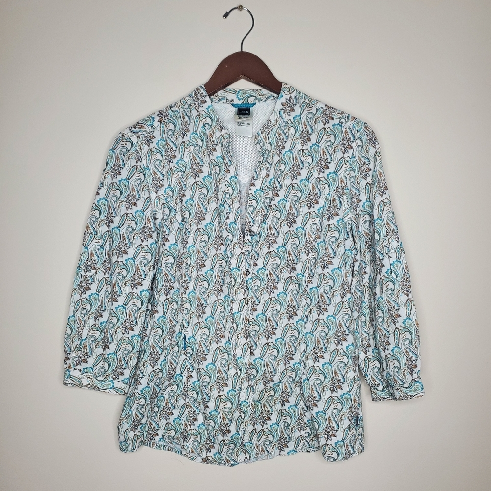 Medium-The North Face Blue Floral Pattern Button Up Long Sleeve Shirt Women's‎